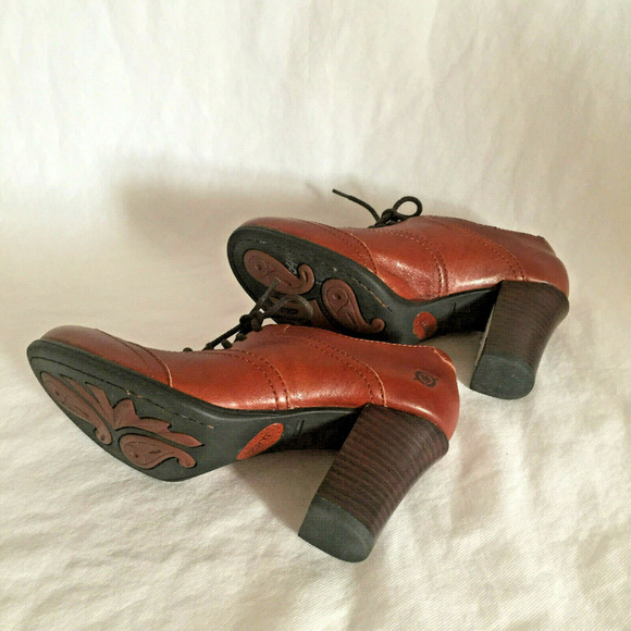 BORN Brown Leather Oxford Brogue Heels Size 8M - Picture 3 of 6